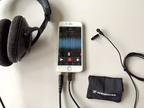 Mit dem ClipMic, der App und einem Kopfhörer, wird aus dem iPhone ein professionelles Aufnahmegerät.