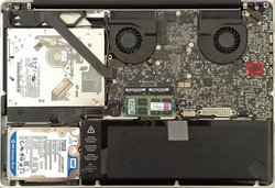 macbook pro green lines.jpg macbook pro green lines.jpg