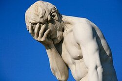 330px-Paris_Tuileries_Garden_Facepalm_statue[1].jpg