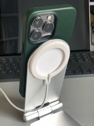 KKM_MagSafe_Ständer_03.jpeg