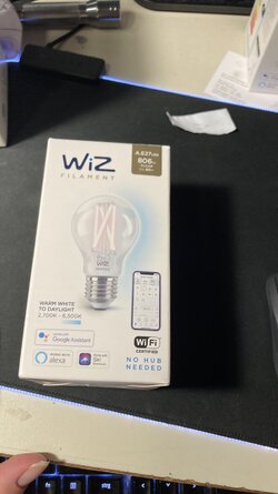 WIZ A.E27 LED 3.jpg