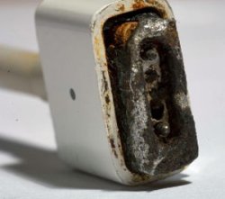 il_060317_magsafe.jpg