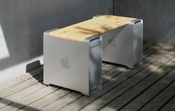 Bank-aus-alten-Macs.jpg
