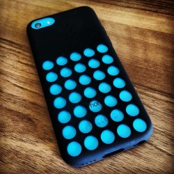 Blue_iPhone_5C_in_black_case.jpg