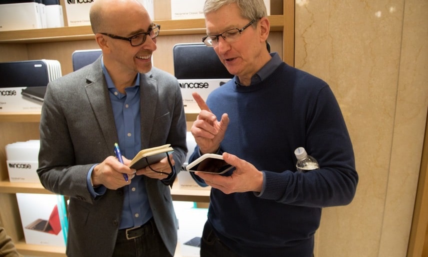 Tim Cook zum neuen Battery-Case: „Ich würde es nicht ‚der Buckel‘ nennen“