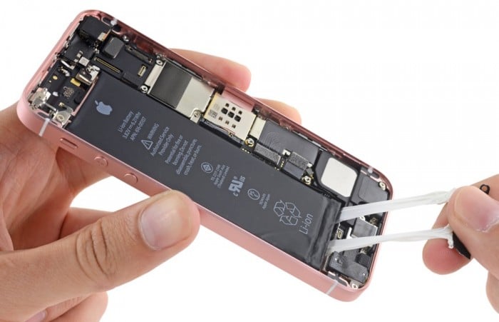 iphone-se-teardown_ifixit-700x451.jpg