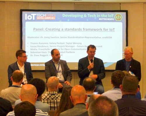 Diskussion bei der IoT Tech Expo in Berlin