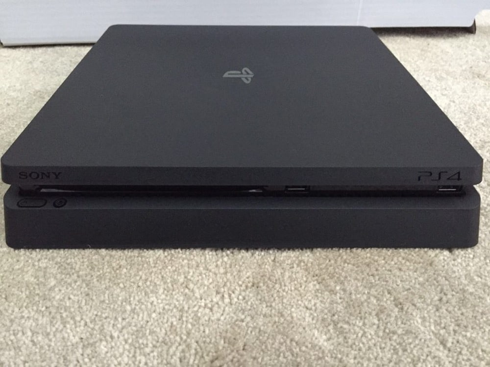 Über den Tellerand: Bilder der PS4 Slim aufgetaucht