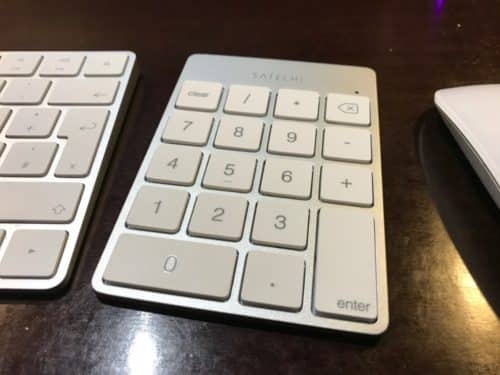Keine feste Verbindung zum großen Keyboard möglich.