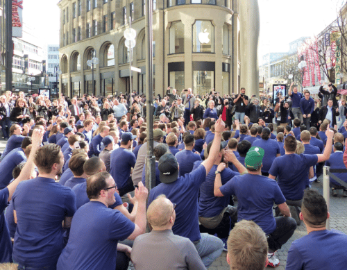 Eroeffnung-Apple-Store-Koeln-Sit-500x389.png