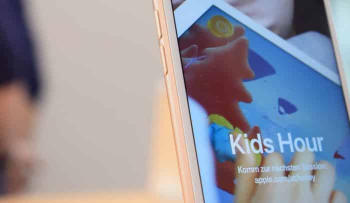 iphone8plus_kids-hour-700x406.jpg