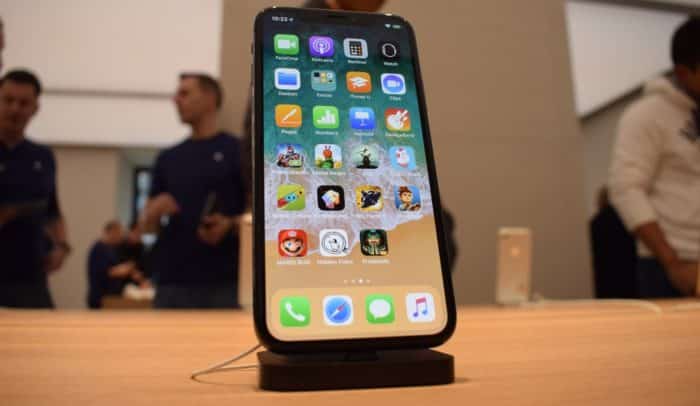 iphonex-applestorewien-700x406.jpg