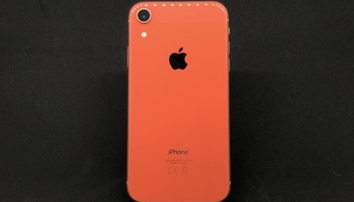 iPhone-XR-AT-Koralle-1-700x400.jpg