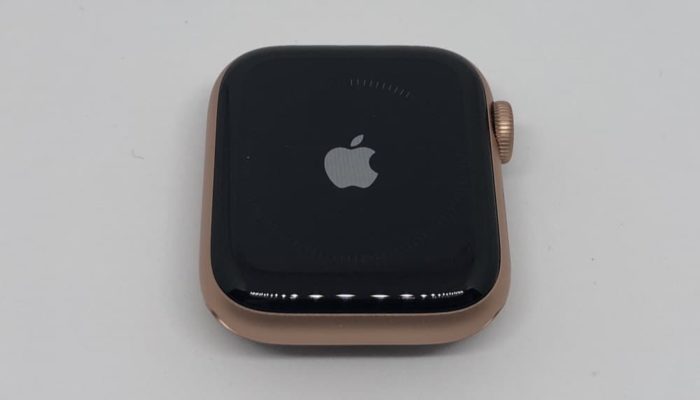 Apple-Watch-Series-4-40mm-Gold-Cover-700x400.jpg