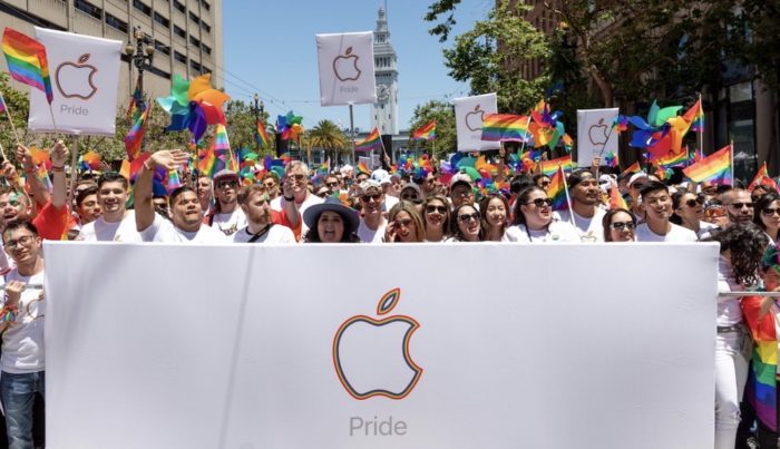 sf-pride-tim-cook-700x403.jpg