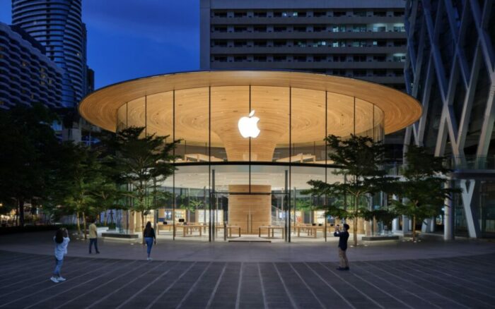 Apple-Store-Central-World-Bangkok-700x438.jpg