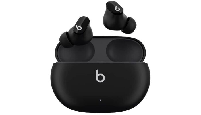 Beats Studio Buds+ Die Gerüchteküche brodelte schon länger: Apple soll an neuen Beats Studio Buds+ arbeiten und diese könnten in einem transparenten Design erhältlich sein. Nun hat sich dieses Gerücht anscheinend bestätigt - das Modell wurde in den USA bei Best Buy gesichtet.