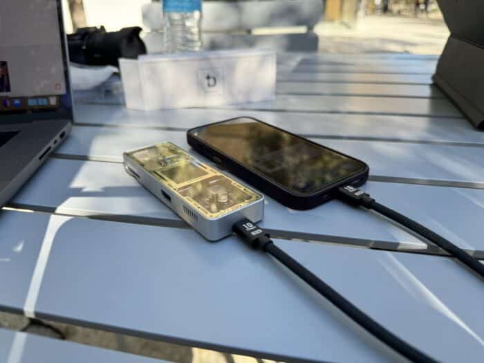 Dockcase Explorer Edition Smart USB-C Hub 7-in-1 Dockcase Explorer Edition Smart USB-C Hub 7-in-1