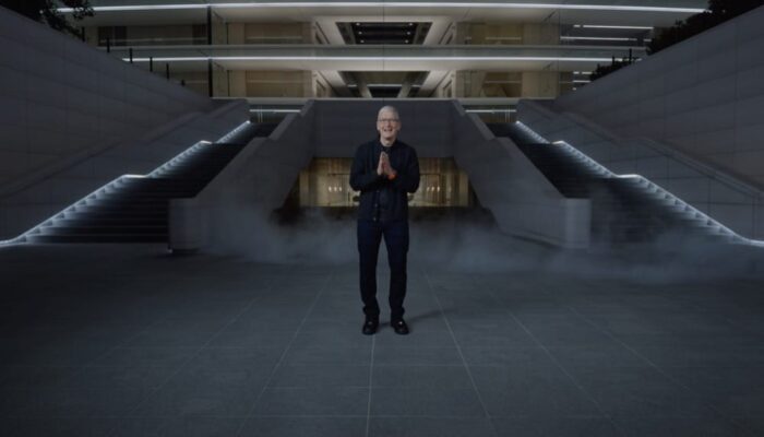 Scary-Fast-Tim-Cook-2-700x400.jpg