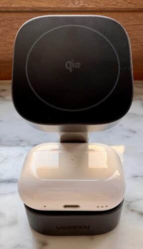 Qi2 Ladestation