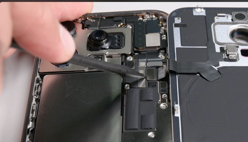 iPhone 16 Pro Teardown iPhone 16 Pro Teardown
